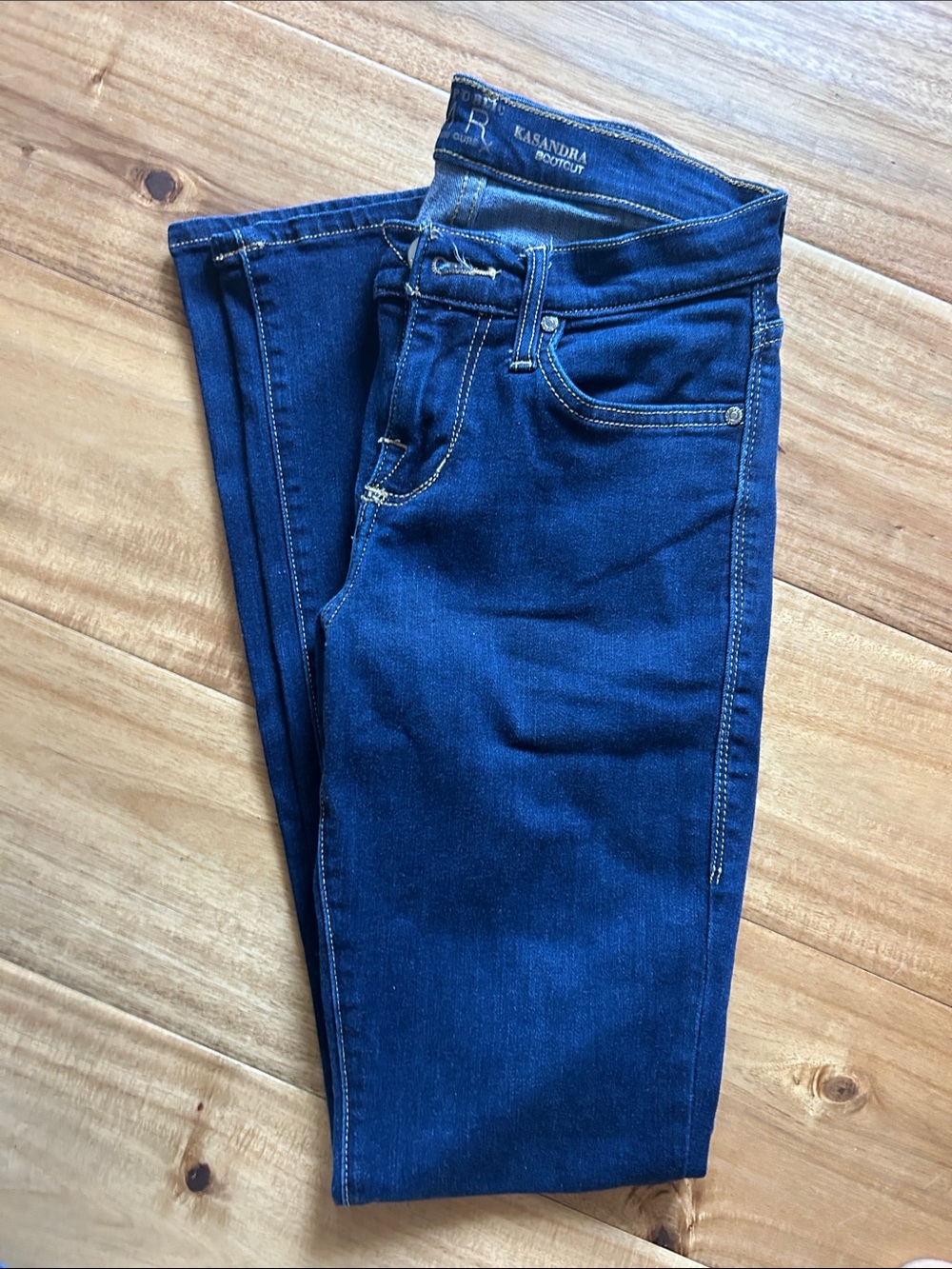 Rock & Republic Dark Blue Women's bootcut jeans size 4 short